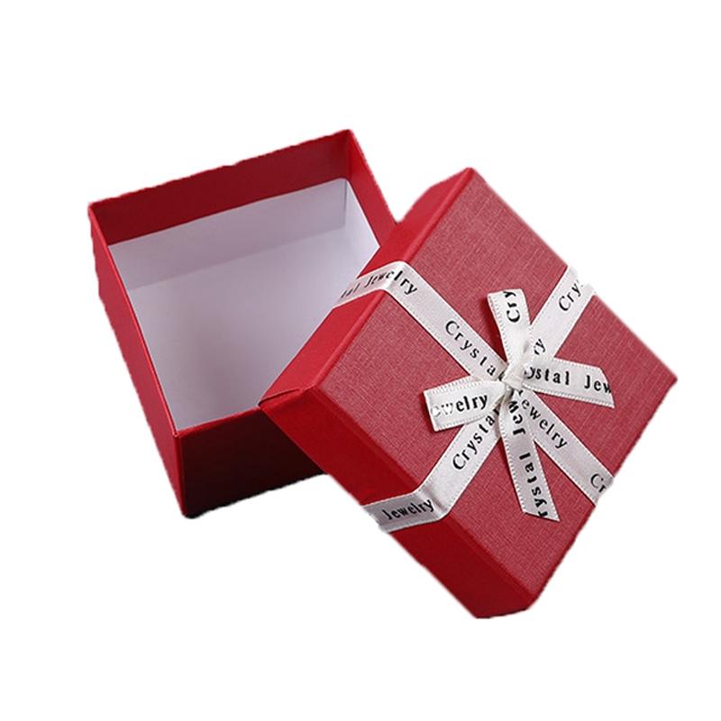 10 STUKS Bowknot Sieraden Gift Box Vierkante Sieraden Papier Verpakking Doos Specificatie: 8x8x3.5cm (Rood)